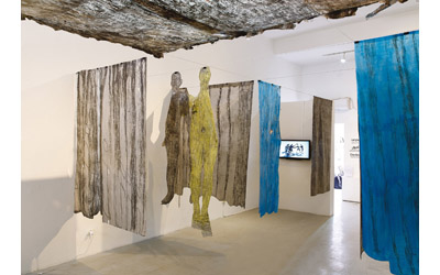 סדנה – יצירה אינטואיטיבית על ניירות מגוונים שהופכים דרך מגזרות נייר לתבליט בחלל. בהנחיית: ניר מצליח